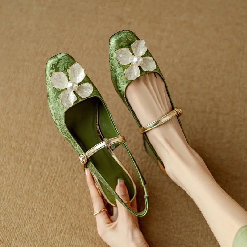 Zapatos de tacón con tira trasera y estampado floral