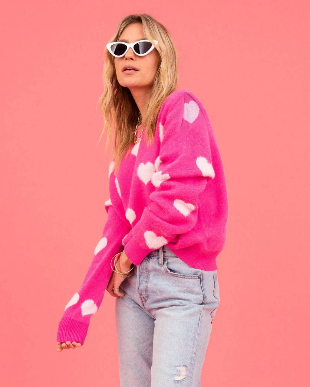 Maglione oversize con motivo a cuori rosa acceso