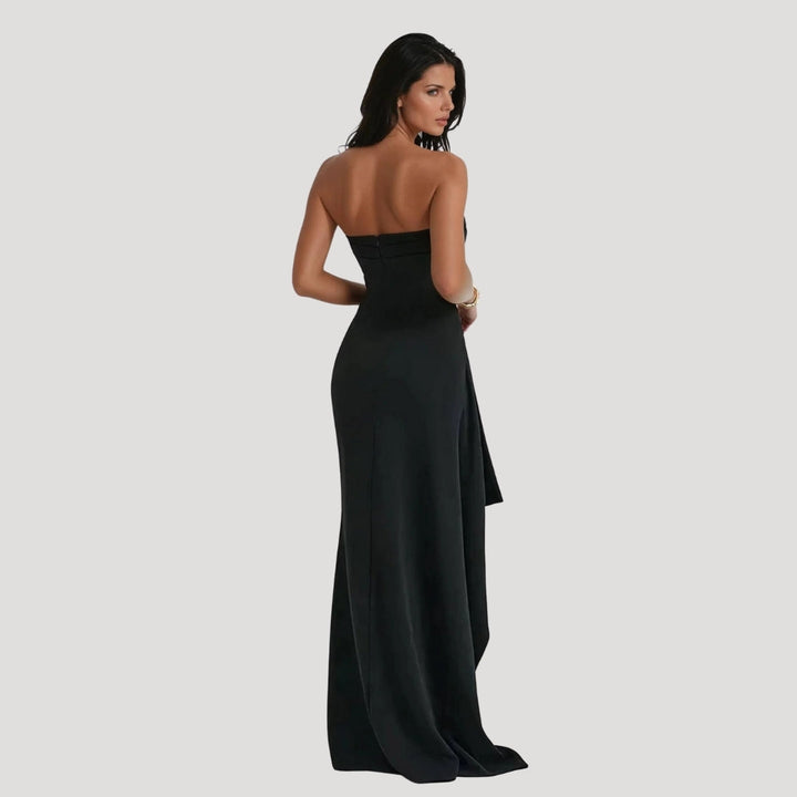 Vestido largo impresionante para invitada de boda con escote sin tirantes para mujer