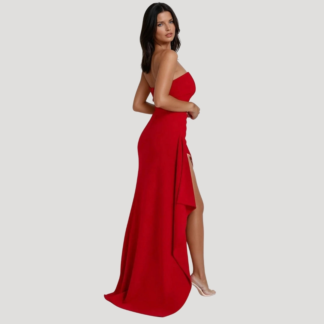 Vestido largo impresionante para invitada de boda con escote sin tirantes para mujer