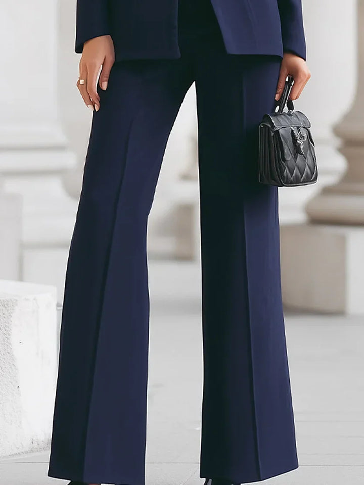 Conjunto de Blazer Largo y Pantalones Acampanados