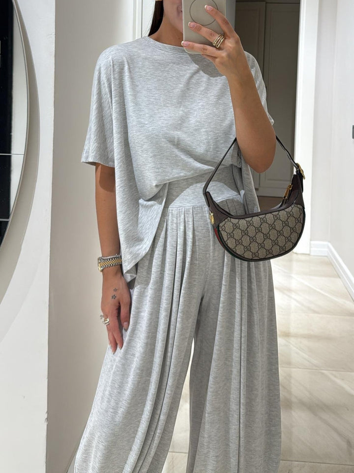 Conjunto de pantalones anchos y holgados