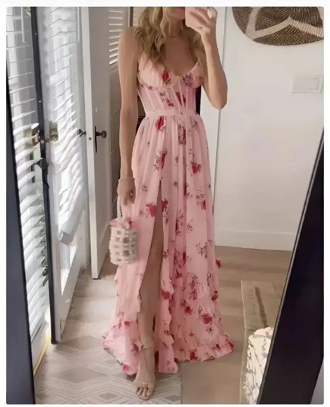 Vestido largo floral para invitada de boda con detalle femenino