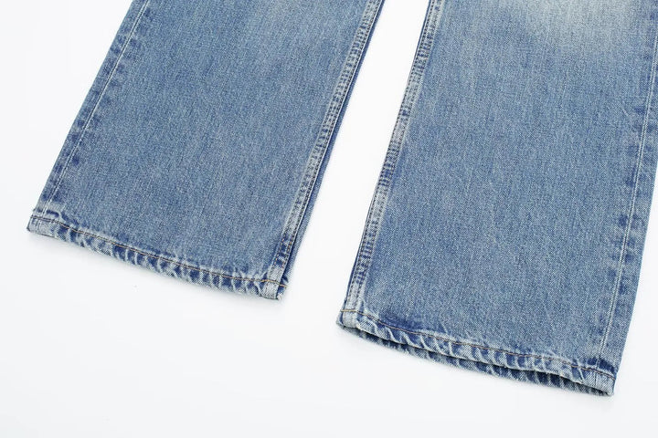 Jeans clásicos y elegantes de mujer de tiro medio con pierna recta y cordones
