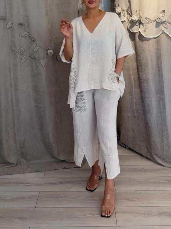 Conjunto de blusa con escote en V y pantalones cortos