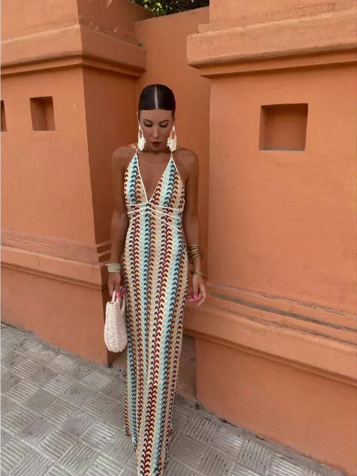 Vestido largo elegante para invitada de boda con estructura suave