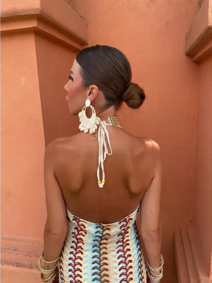 Vestido largo elegante para invitada de boda con estructura suave
