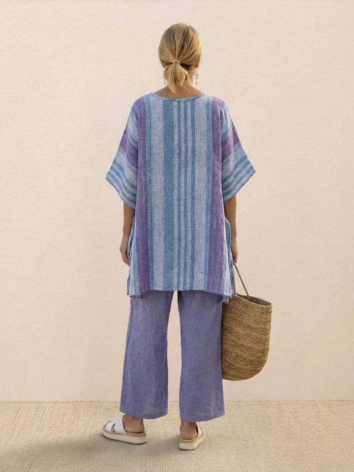 Conjunto de camiseta a rayas y pantalones de pierna ancha