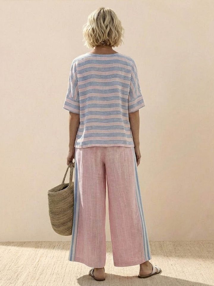 Conjunto de camiseta a rayas y pantalones de pierna ancha