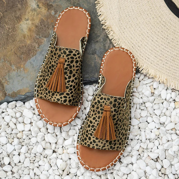 Sandalias ortopédicas planas y cómodas