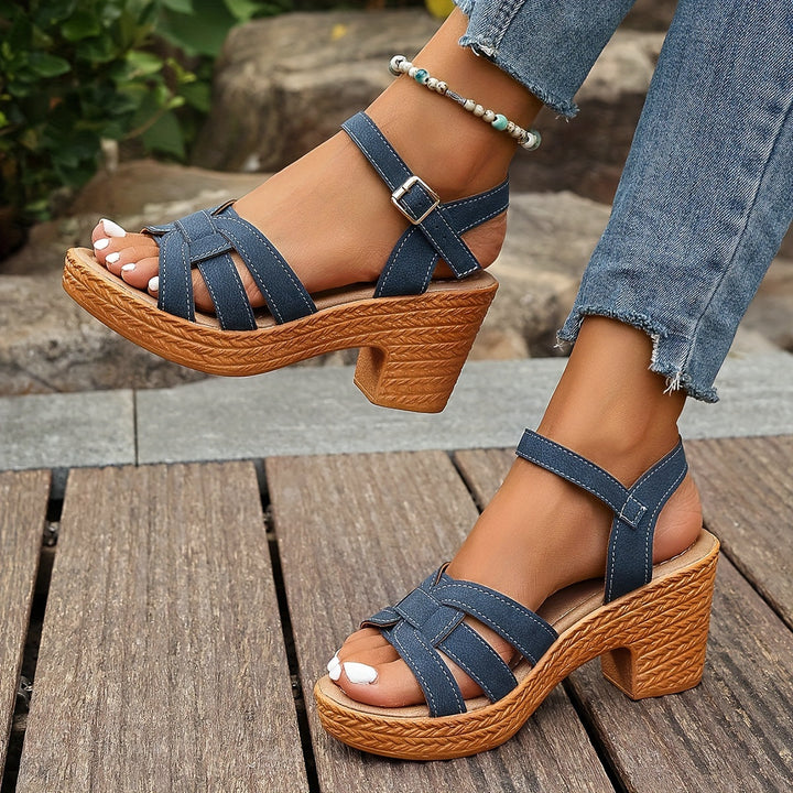 Sandalias de plataforma con cuña elevada