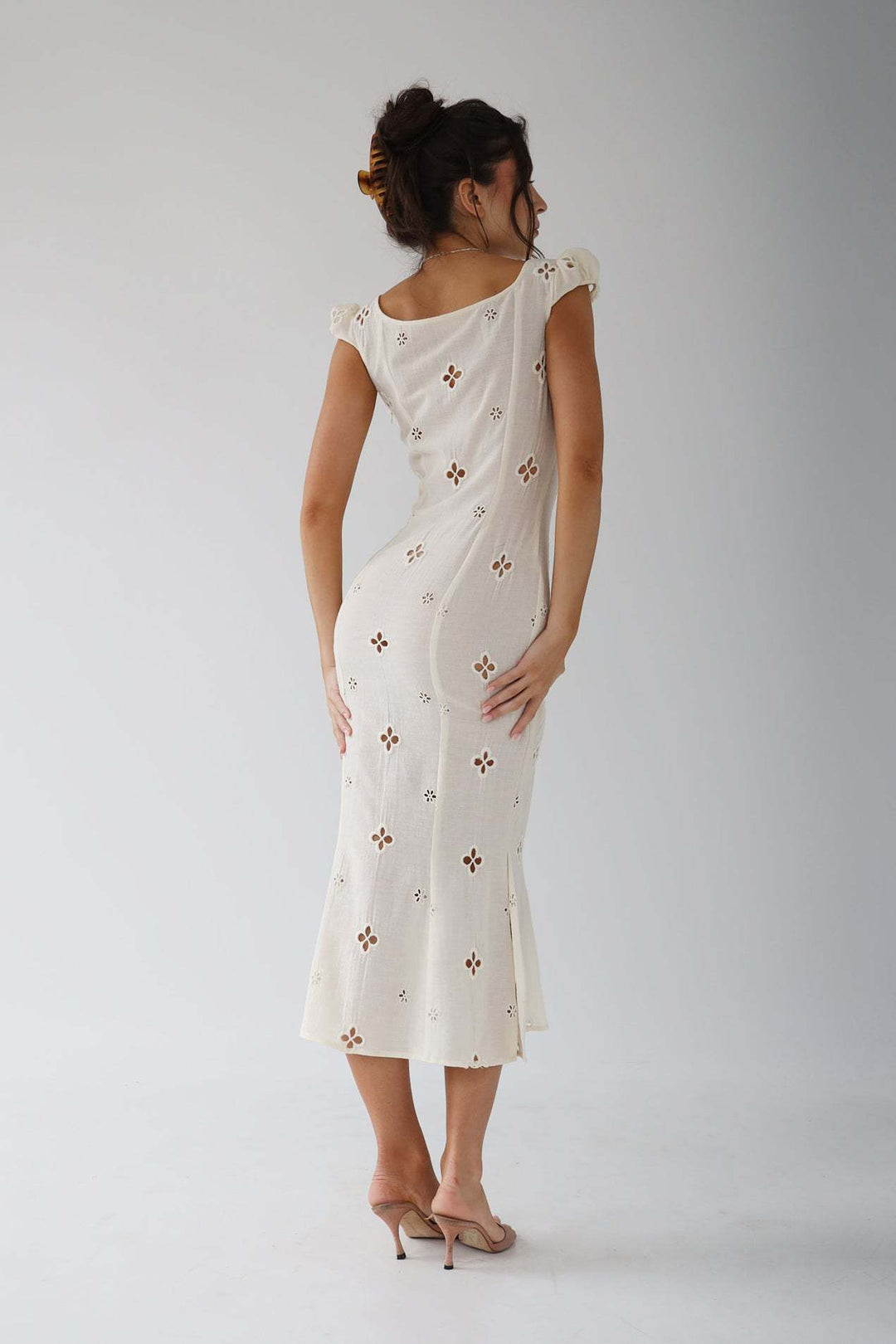 Elegant Women's Subtle Flowing Wedding Guest Dress for Special Occasions