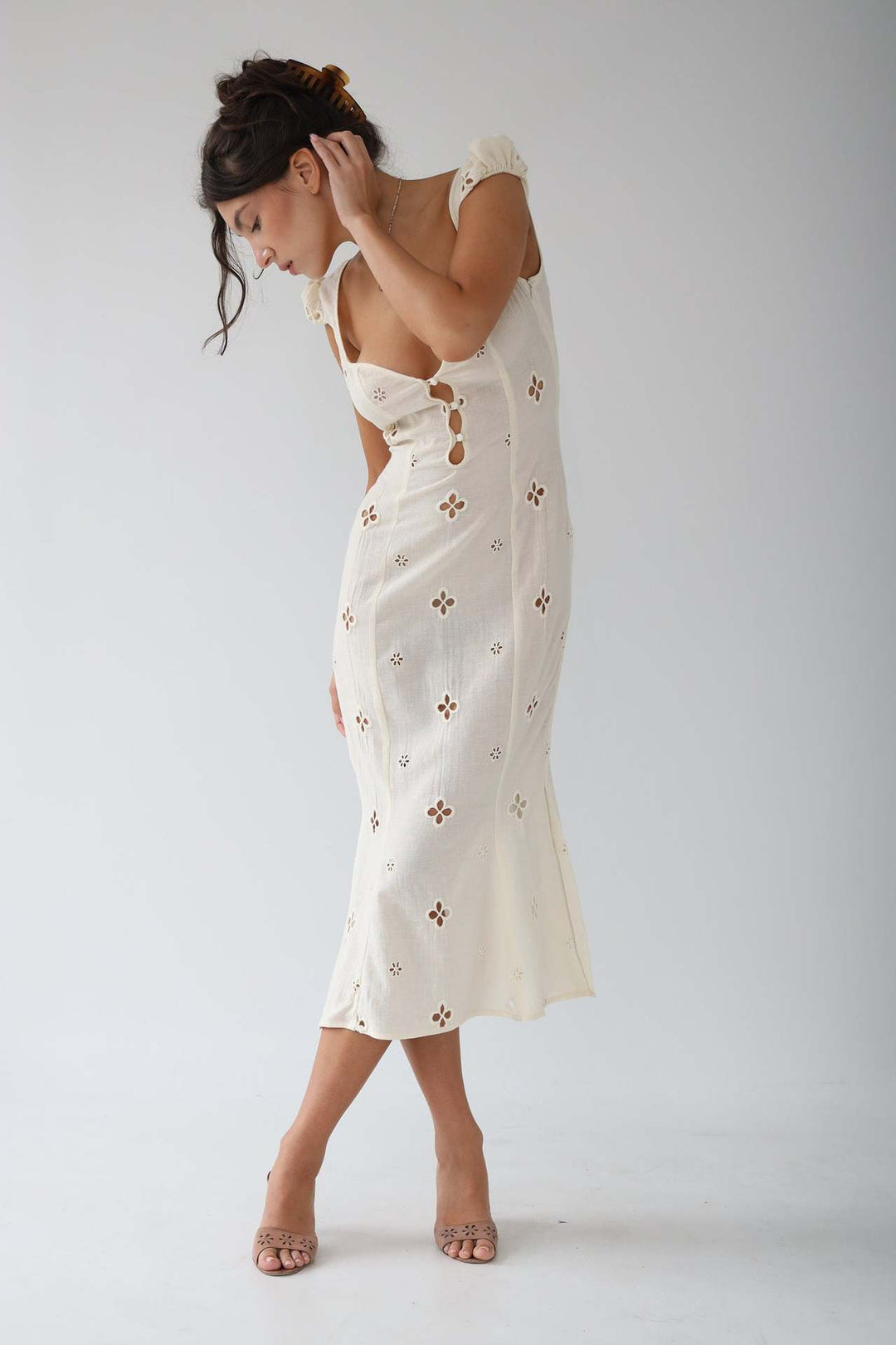 Elegant Women's Subtle Flowing Wedding Guest Dress for Special Occasions