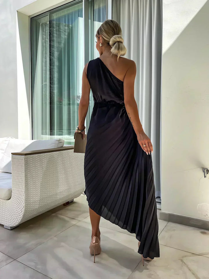 Vestido midi floral para invitadas de boda en bodas de jardín