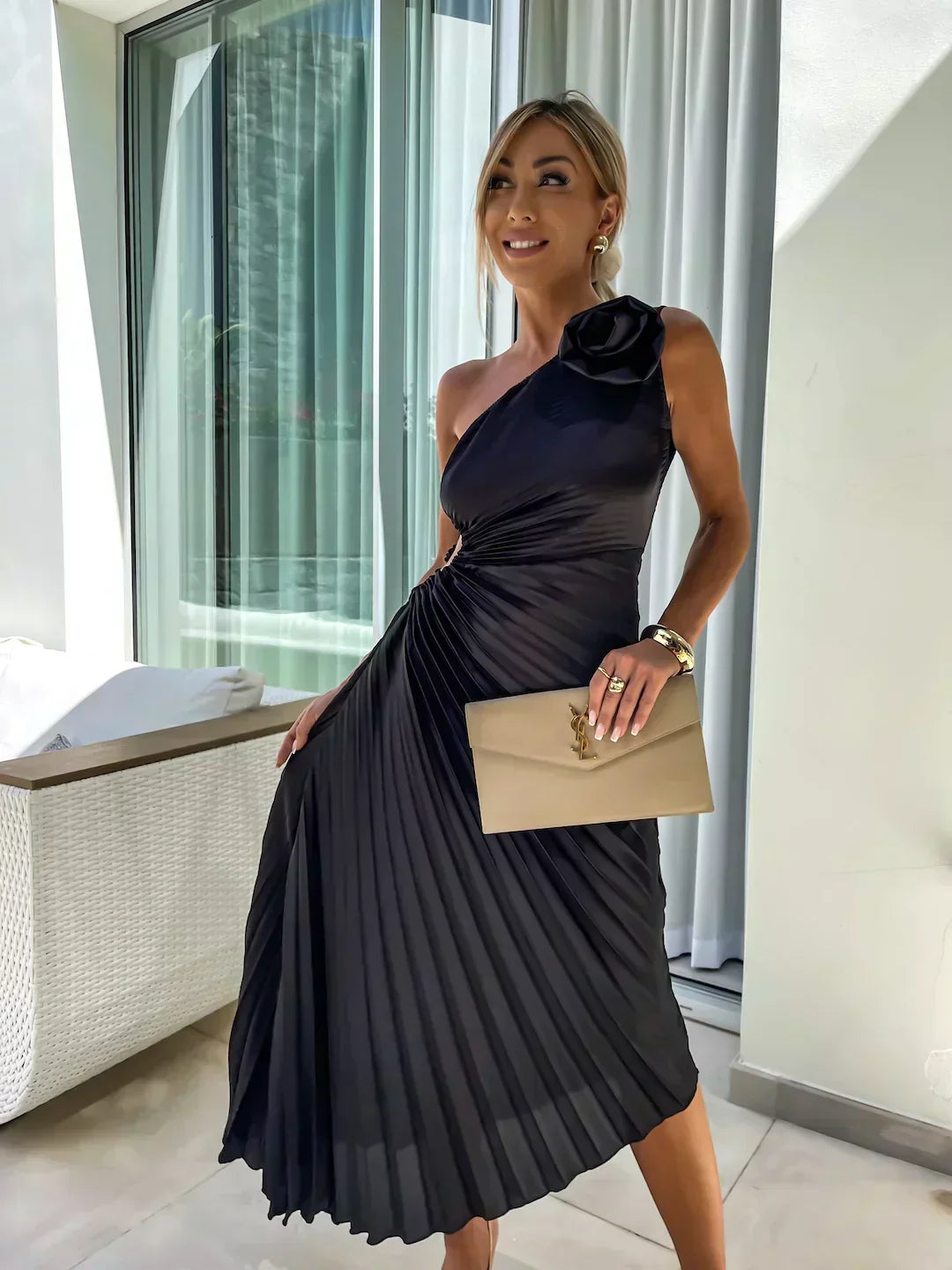 Vestido midi floral para invitadas de boda en bodas de jardín