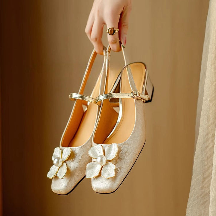 Zapatos de tacón con tira trasera y estampado floral