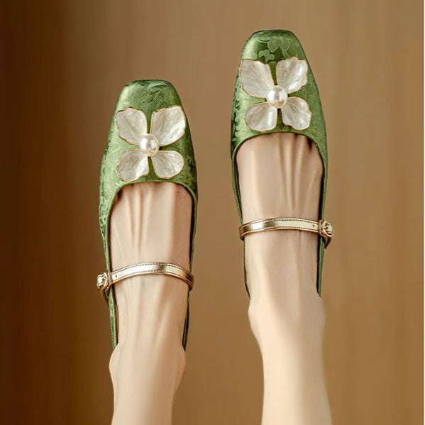 Zapatos de tacón con tira trasera y estampado floral