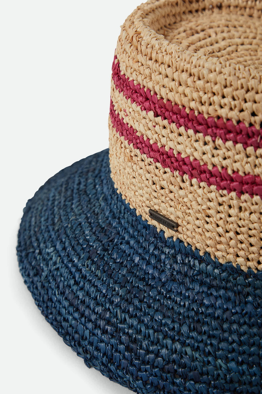 Sombrero de paja tipo cubo