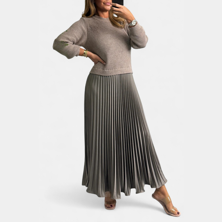 Vestido maxi plisado de suéter