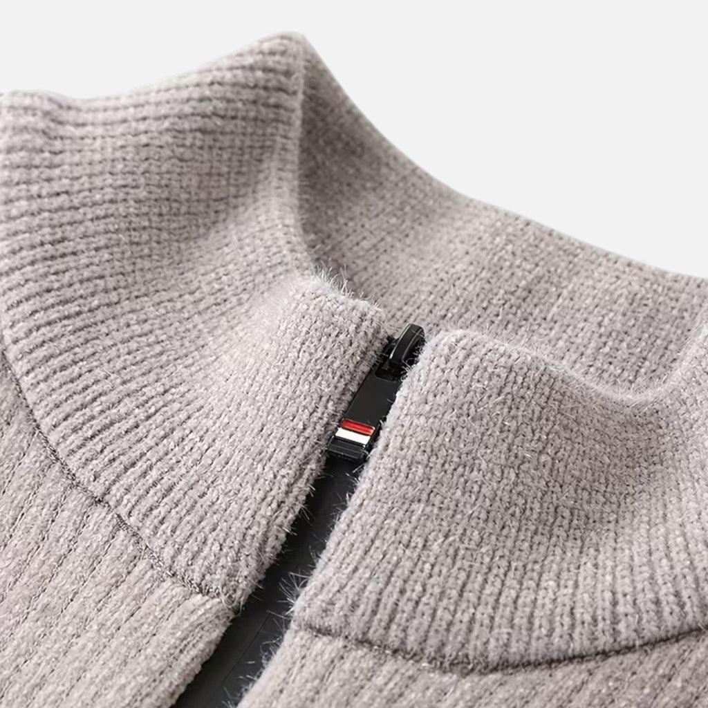 Maglione da uomo spesso a righe con mezza cerniera a maglia