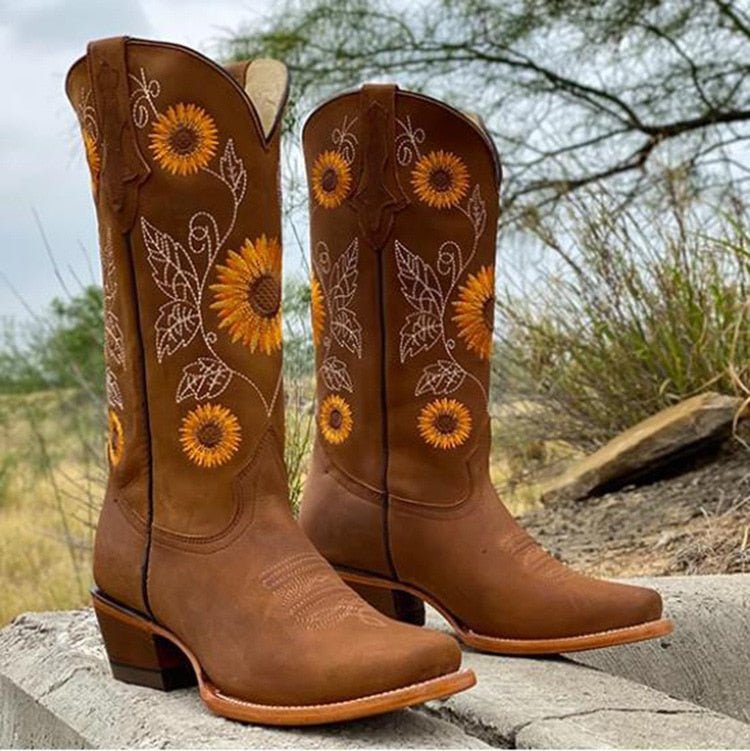 Stivali Cowboy Ricamati da Donna a Metà Polpaccio con Design a Girasole per Attività all'Aperto