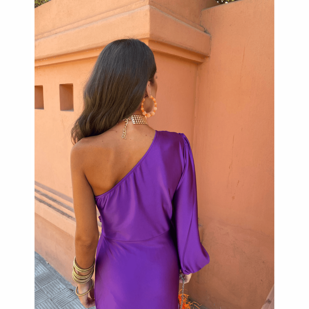 Vestido largo para ocasión nocturna con caída elegante