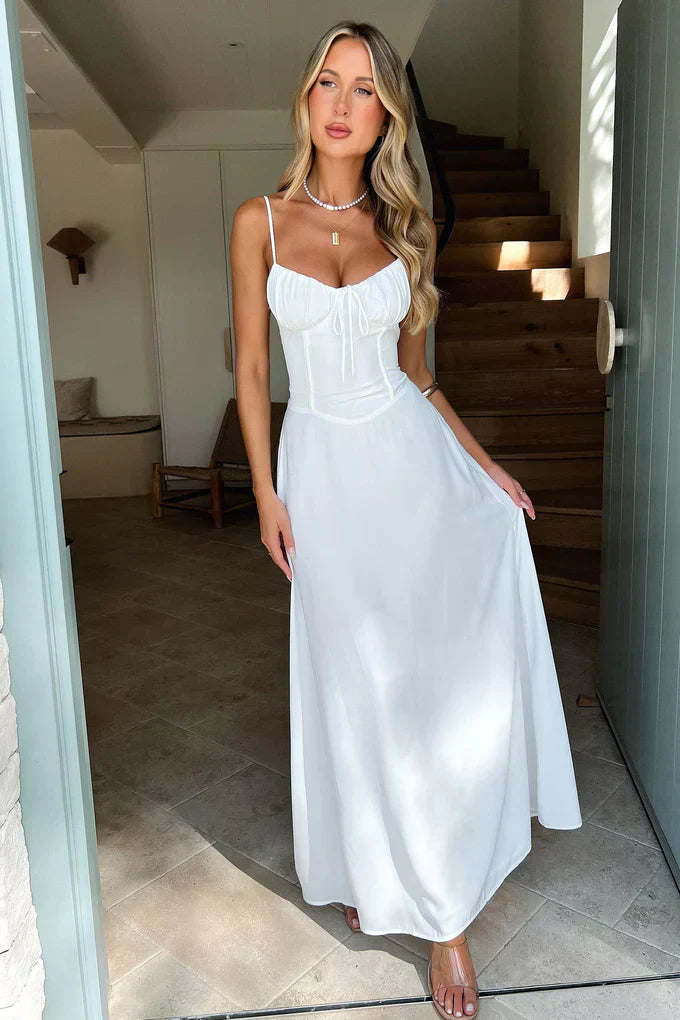 Vestido largo cruzado con tirantes finos para bodas nocturnas