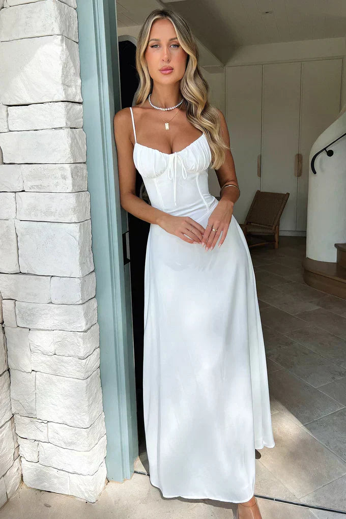 Vestido largo cruzado con tirantes finos para bodas nocturnas