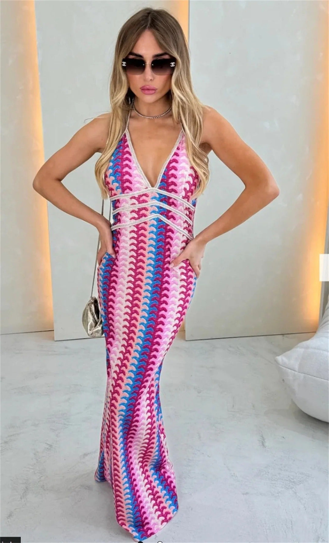 Vestido largo drapeado de crochet para bodas en la playa
