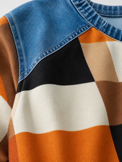 Sudadera de cuello redondo con paneles de mezclilla y cuadros