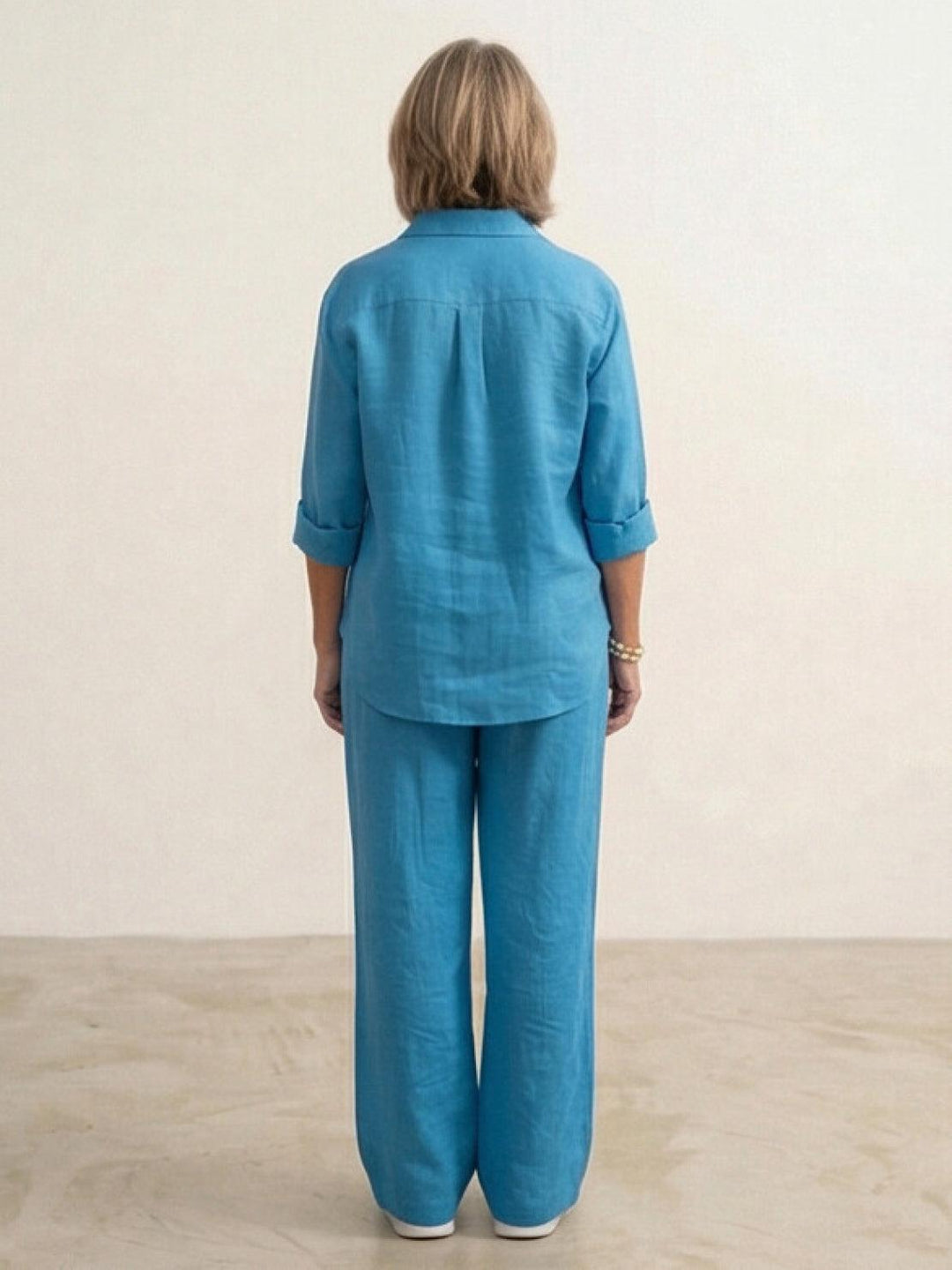Conjunto de camisa abotonada y pantalones de pierna ancha
