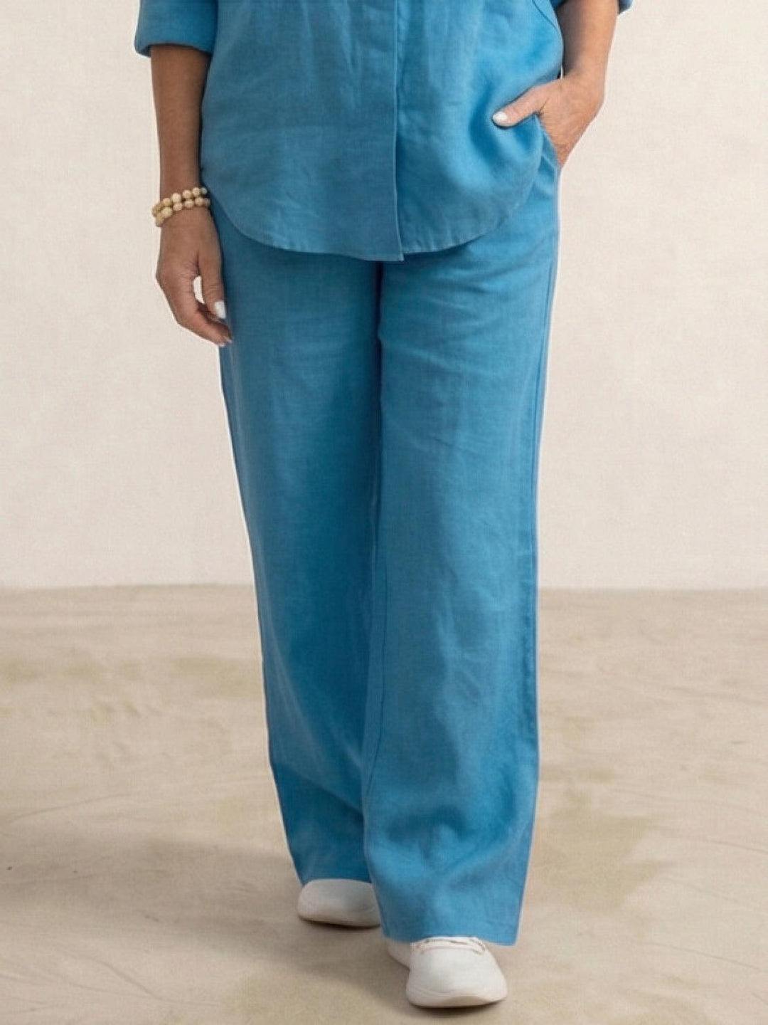 Conjunto de camisa abotonada y pantalones de pierna ancha