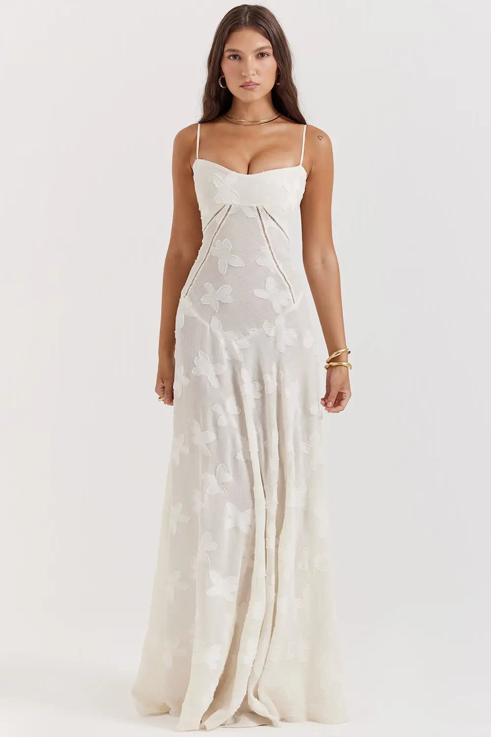 Vestido largo de verano con espalda abierta y tirantes ajustables