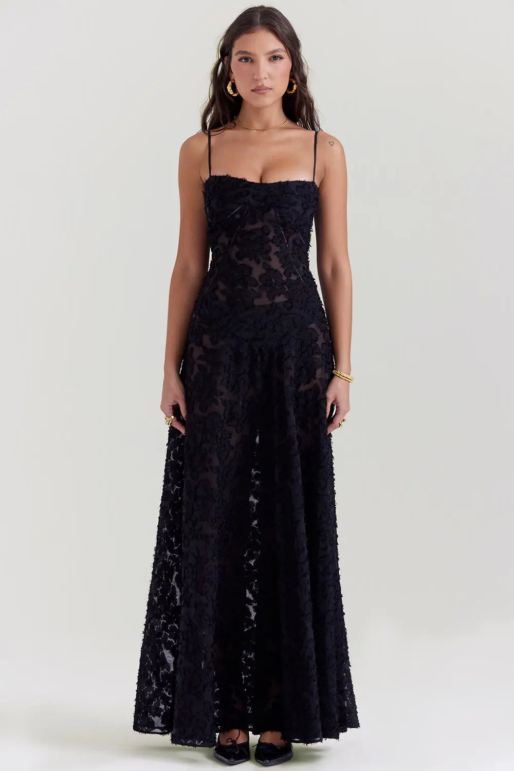 Vestido largo de verano con espalda abierta y tirantes ajustables