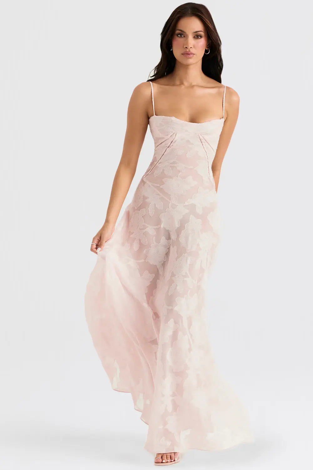 Vestido largo de verano con espalda abierta y tirantes ajustables