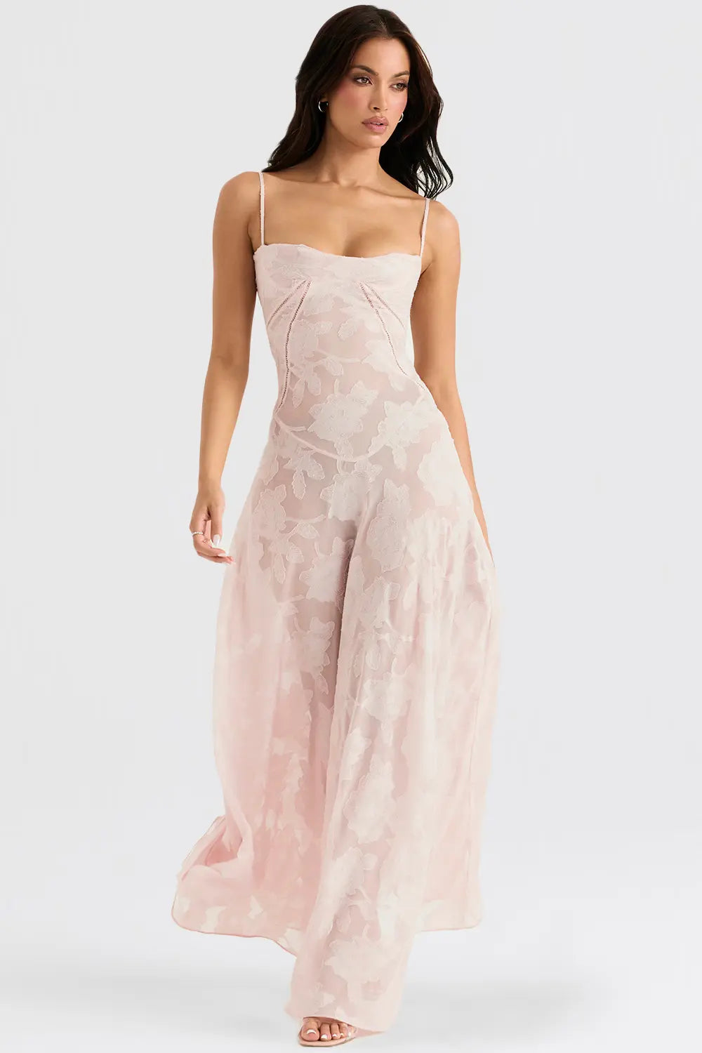 Vestido largo de verano con espalda abierta y tirantes ajustables