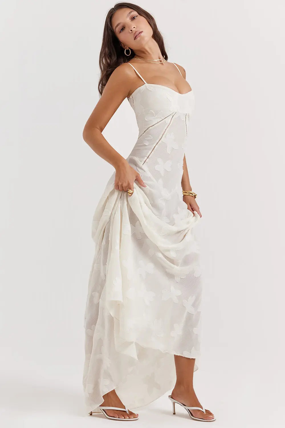 Vestido largo de verano con espalda abierta y tirantes ajustables
