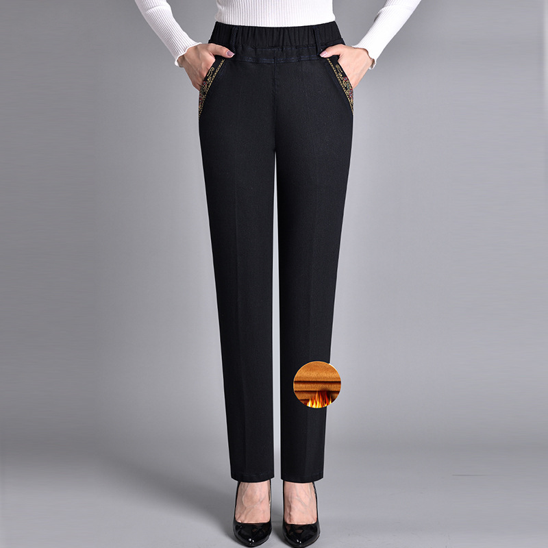 Jeans con cintura elástica y bolsillos