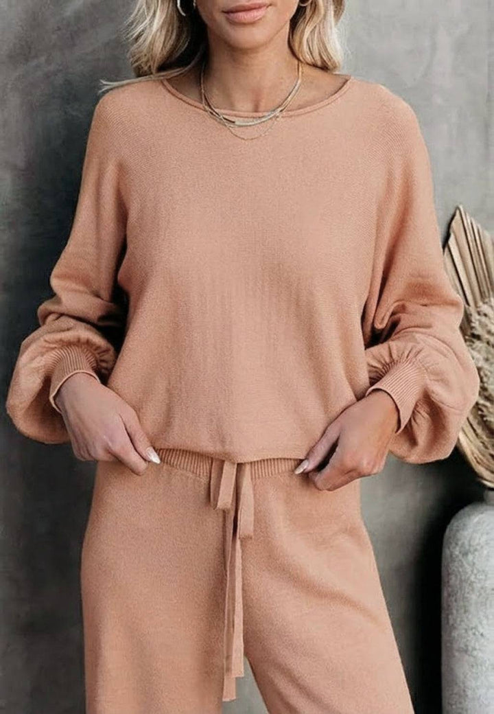 Conjunto de sudadera corta y pantalones anchos para estar en casa