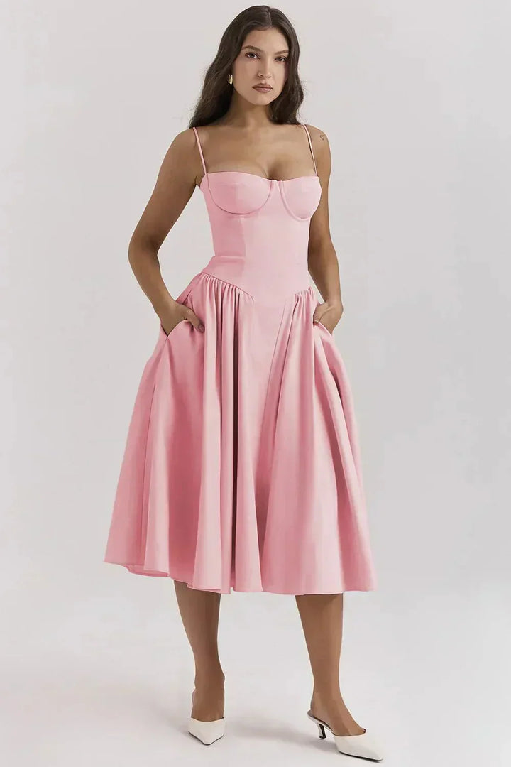 Vestido midi elegante de noche con diseño fluido