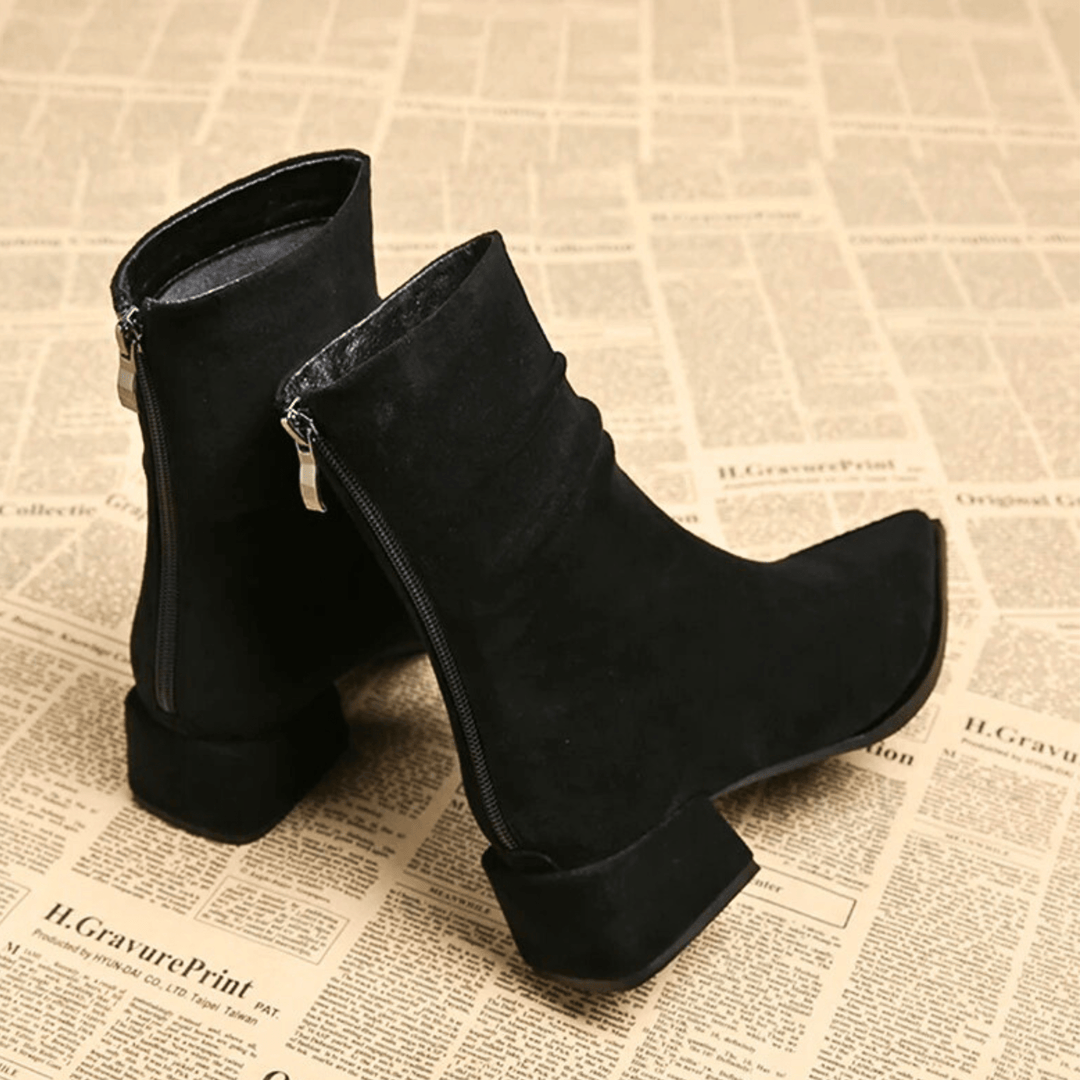 Minimal Everyday Boots